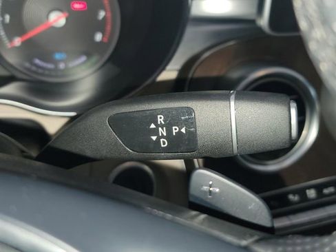 Used 2019 Mercedes-Benz GLC 350e 4MATIC image 17