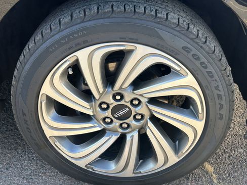 Used 2022 Lincoln Navigator Reserve RWD image 7