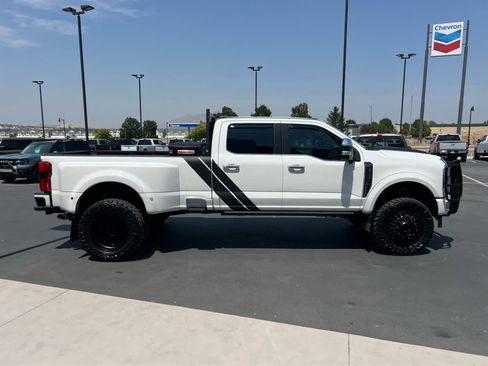 Used 2024 Ford F350 Platinum AWD/4WD image 6