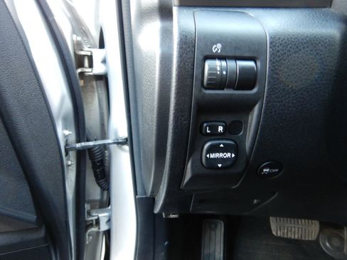 Used 2009 Subaru Forester 2.5X Limited image 24