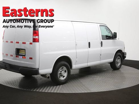 Used 2021 Chevrolet Express 2500 RWD image 38