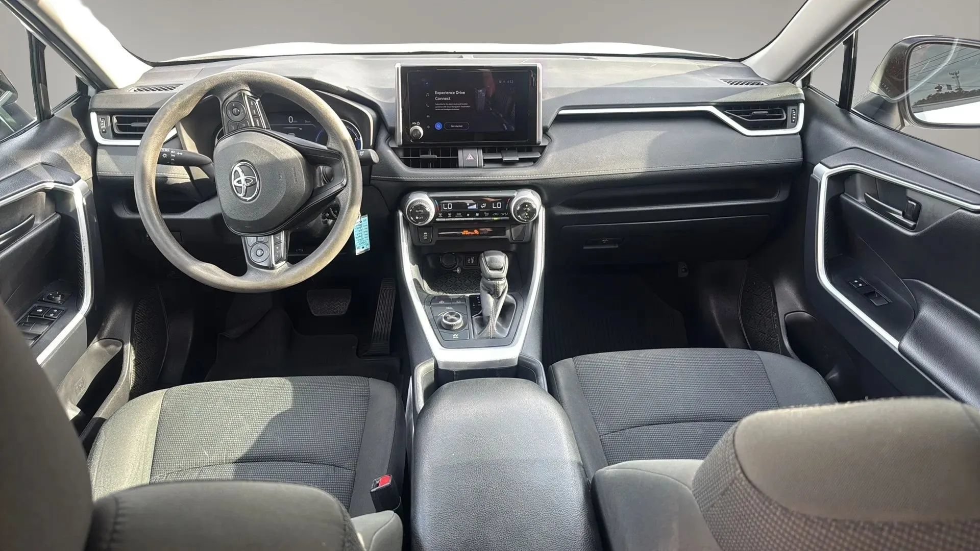 Used 2025 Toyota RAV4 LE AWD/4WD image 12