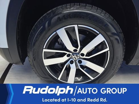 Used 2021 Volkswagen Atlas SE image 33