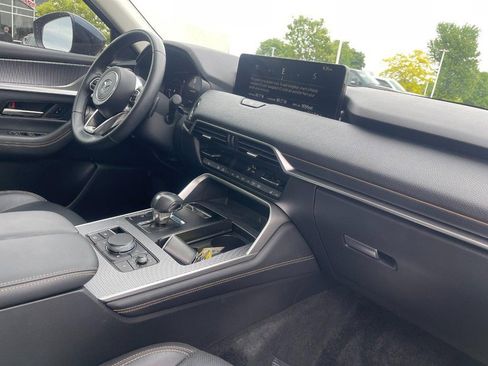 Used 2025 MAZDA CX-90 Plug-In Hybrid w/ Preferred AWD/4WD image 2