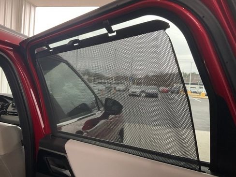 Used 2024 Mitsubishi Outlander SEL image 24