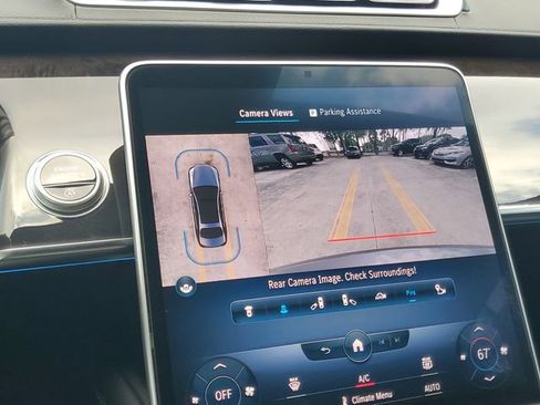 Used 2022 Mercedes-Benz S 500 4MATIC w/ AMG Line Package image 26