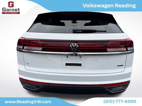 Used 2024 Volkswagen Atlas Cross Sport SE image 4