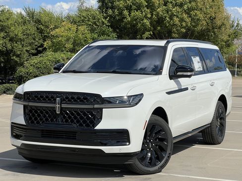 New 2025 Lincoln Navigator L Reserve w/ Jet Appearance Package image 2