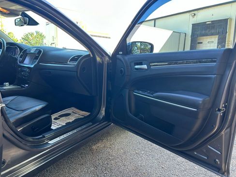 Used 2015 Chrysler 300 C image 53