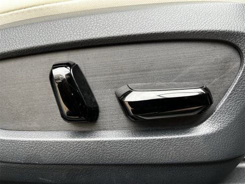 Used 2024 Lexus NX 300h AWD w/ Luxury Package image 27