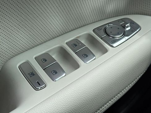 Used 2025 Genesis G70 2.5T w/ Sport Prestige Package image 25