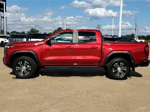 Certified 2024 GMC Canyon AT4 w/ AT4 Premium Package image 5