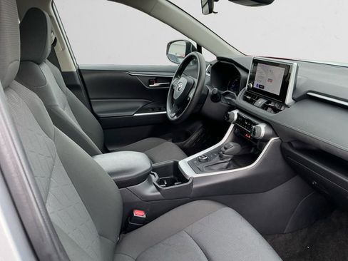 Used 2024 Toyota RAV4 XLE image 15