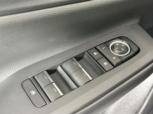 Used 2024 Toyota Prius Prime XSE image 29