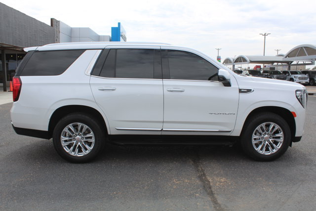 Used 2024 GMC Yukon SLT w/ SLT Luxury Package AWD/4WD image 2