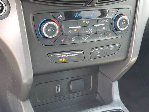 Used 2019 Ford Escape SE AWD/4WD image 21