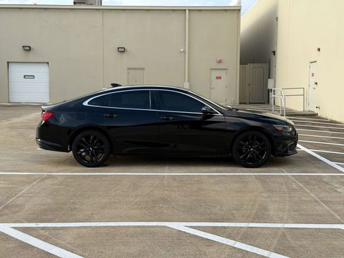 Used 2018 Chevrolet Malibu LT w/ Redline Edition FWD image 10