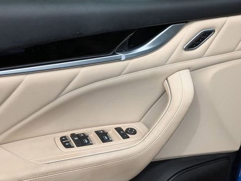 Certified 2022 Maserati Levante Modena image 23