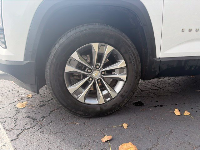 Used 2026 Chevrolet Equinox LT FWD image 4