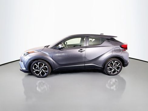 Used 2018 Toyota C-HR XLE FWD image 6