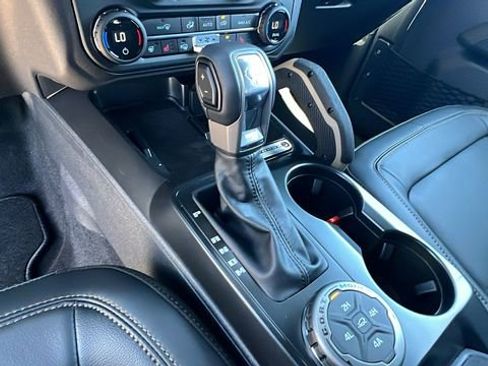 New 2025 Ford Bronco Badlands image 24