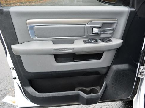 Used 2017 RAM 1500 Big Horn AWD/4WD image 9