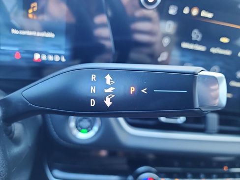 New 2026 Chevrolet Equinox LT w/ Convenience Package II image 27