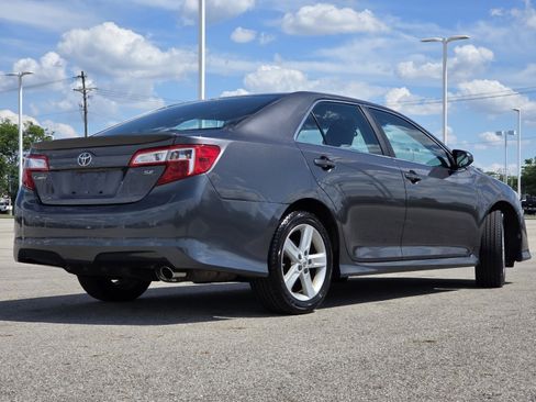 Used 2013 Toyota Camry SE FWD image 13