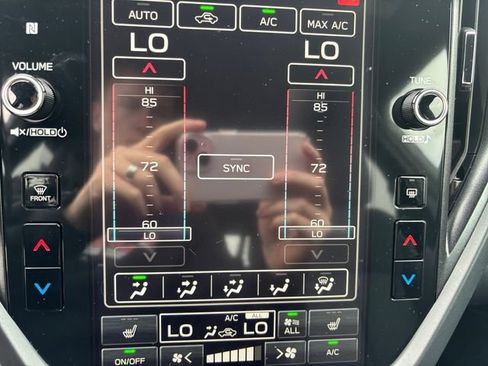 Certified 2025 Subaru Forester Premium AWD/4WD image 17