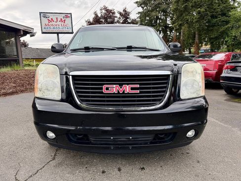 Used 2011 GMC Yukon SLT w/ SLT-2 Equipment Package AWD/4WD image 9