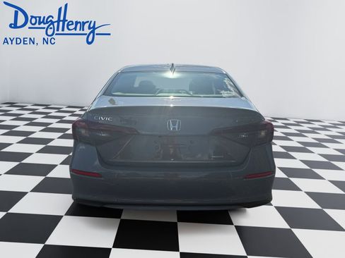 Used 2025 Honda Civic Sport Touring image 4