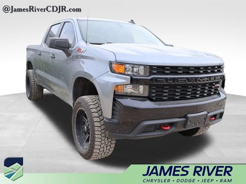 Used 2021 Chevrolet Silverado 1500 Custom Trail Boss AWD/4WD image 14