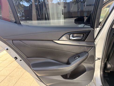 Used 2021 Nissan Maxima 3.5 SV w/ Floor Mat Group FWD image 25