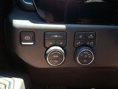 New 2026 Chevrolet Silverado 2500 LT w/ Trail Boss Package AWD/4WD image 15