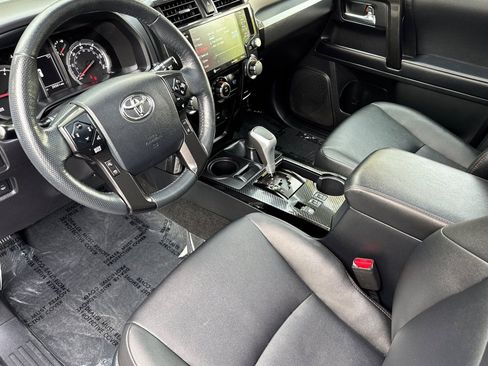 Used 2023 Toyota 4Runner TRD Off-Road Premium w/ Off Road Premium Plus Package AWD/4WD image 10