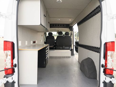 Used 2018 RAM ProMaster 2500 image 27