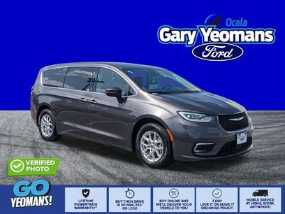 Used 2023 Chrysler Pacifica Touring-L