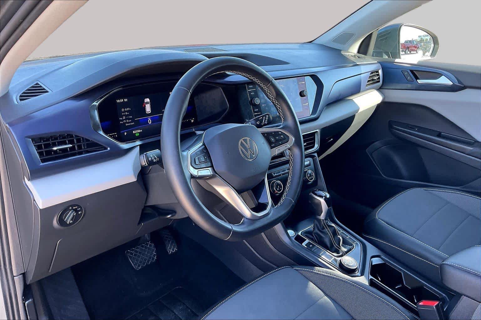 Used 2022 Volkswagen Taos SE AWD/4WD image 17