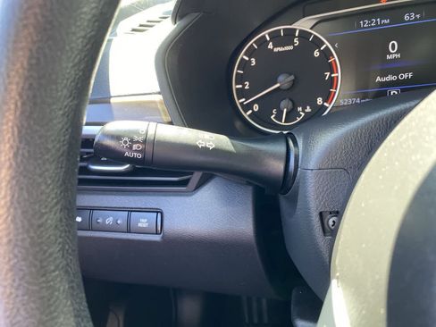 Used 2024 Nissan Altima 2.5 SV FWD image 25