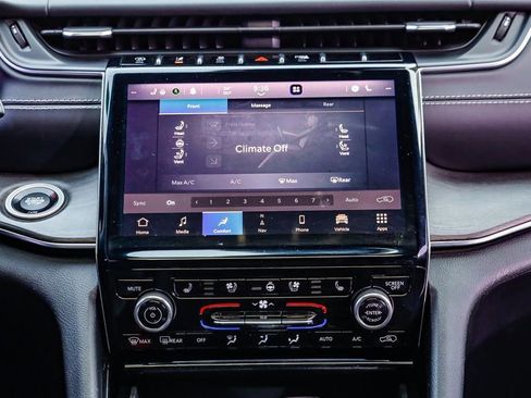 Used 2021 Jeep Grand Cherokee L Overland w/ Advanced Protech Group III image 17