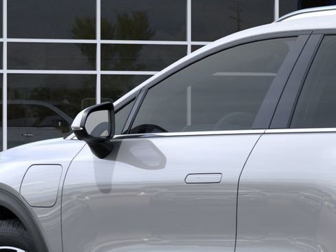 New 2026 Chevrolet Equinox EV LT image 12