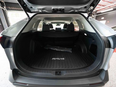 Used 2025 Toyota RAV4 XLE w/ Convenience Package image 28