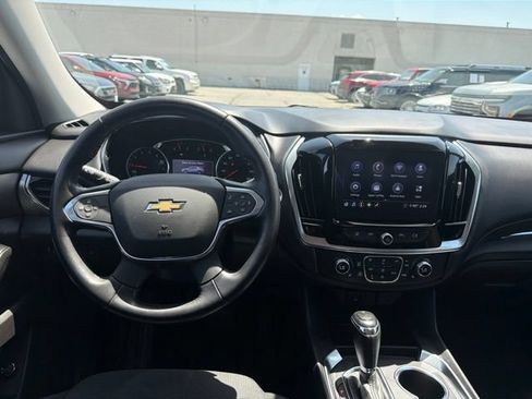 Used 2020 Chevrolet Traverse LT AWD/4WD image 23