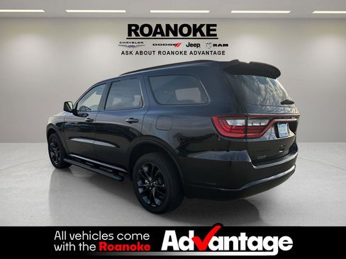 Used 2024 Dodge Durango SXT w/ SXT Blacktop Group image 6