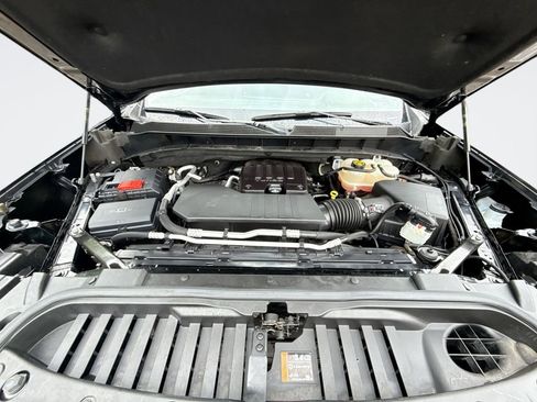 Used 2023 Chevrolet Silverado 1500 LT AWD/4WD image 17