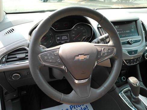 Certified 2017 Chevrolet Cruze Premier w/ Enhanced Convenience Package FWD image 26