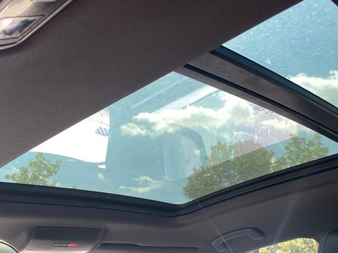 Used 2021 Volkswagen Atlas Cross Sport SEL image 17