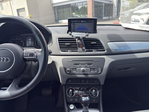 Used 2018 Audi Q3 2.0T Premium Plus w/ Premium Plus Package AWD/4WD image 20