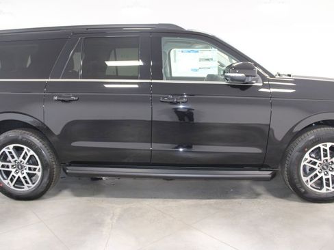New 2025 Ford Expedition Max Active image 10