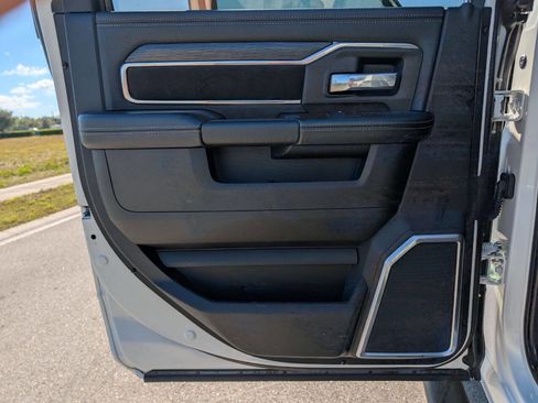 Used 2024 RAM 3500 Laramie w/ Night Edition image 13